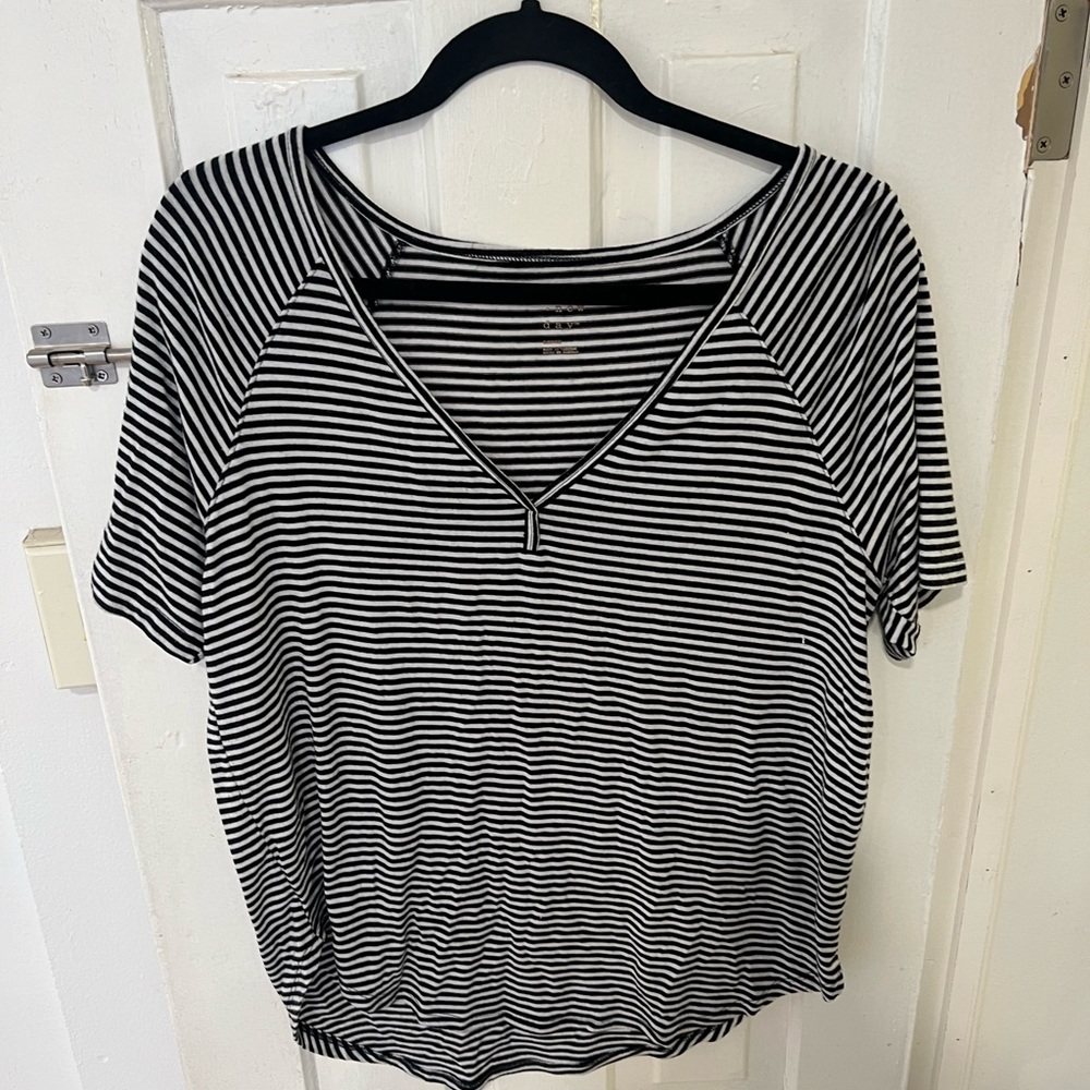 Target Women’s Size Large Black & White stripped tee!